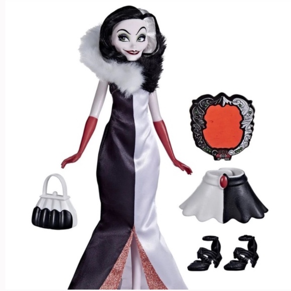 Disney Villains 🐾Cruella de Vil Fashion Doll - Picture 1 of 11